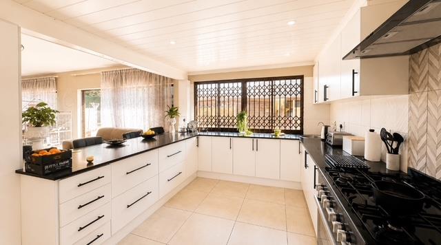 6 Bedroom Property for Sale in Dan Pienaar Free State